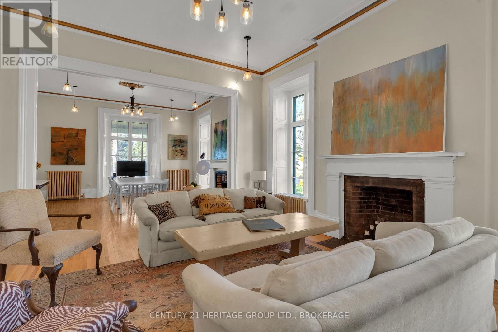 389 KING STREET EAST Image 23