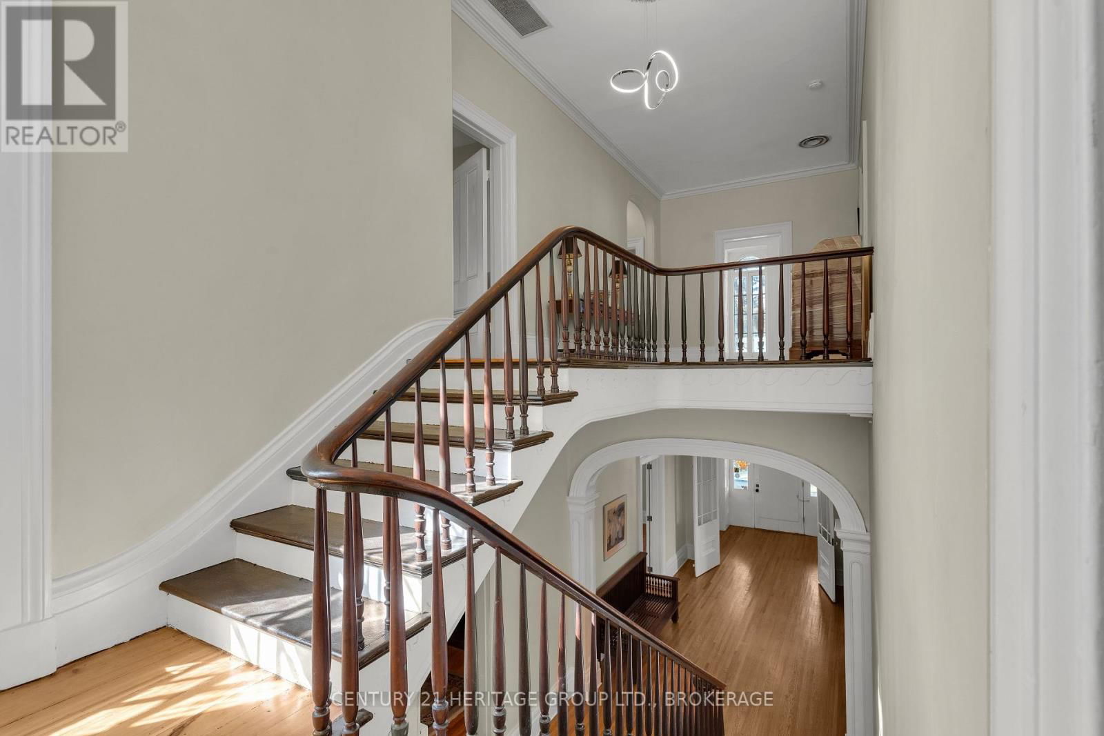 389 KING STREET EAST Image 28