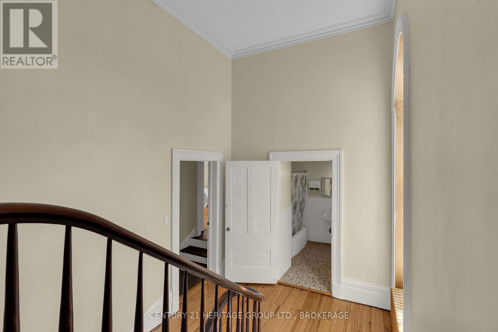 389 KING STREET EAST Image 29