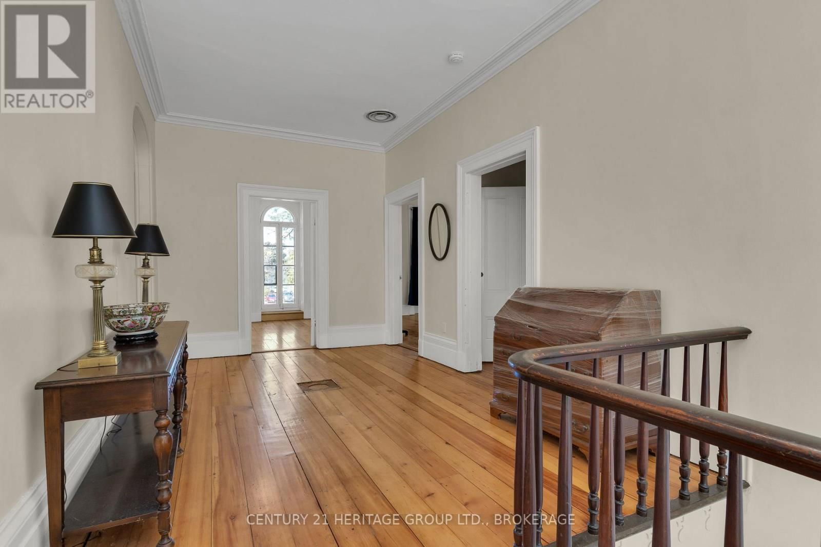 389 KING STREET EAST Image 32