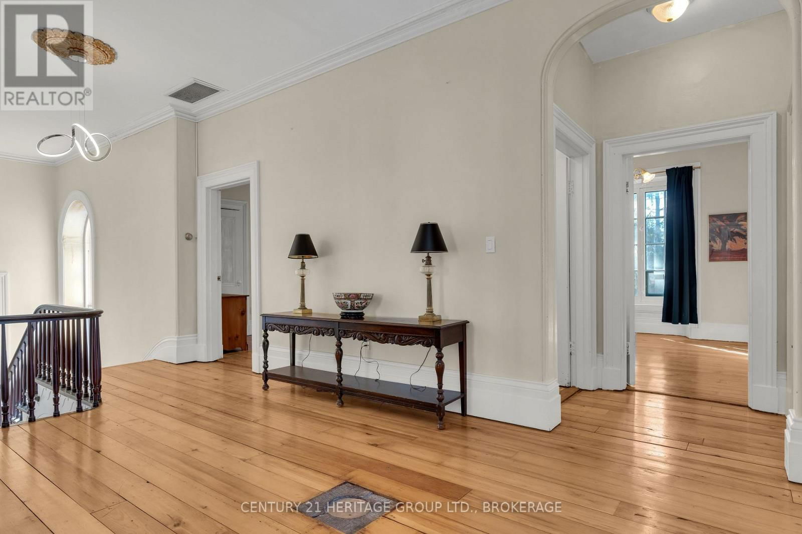 389 KING STREET EAST Image 34