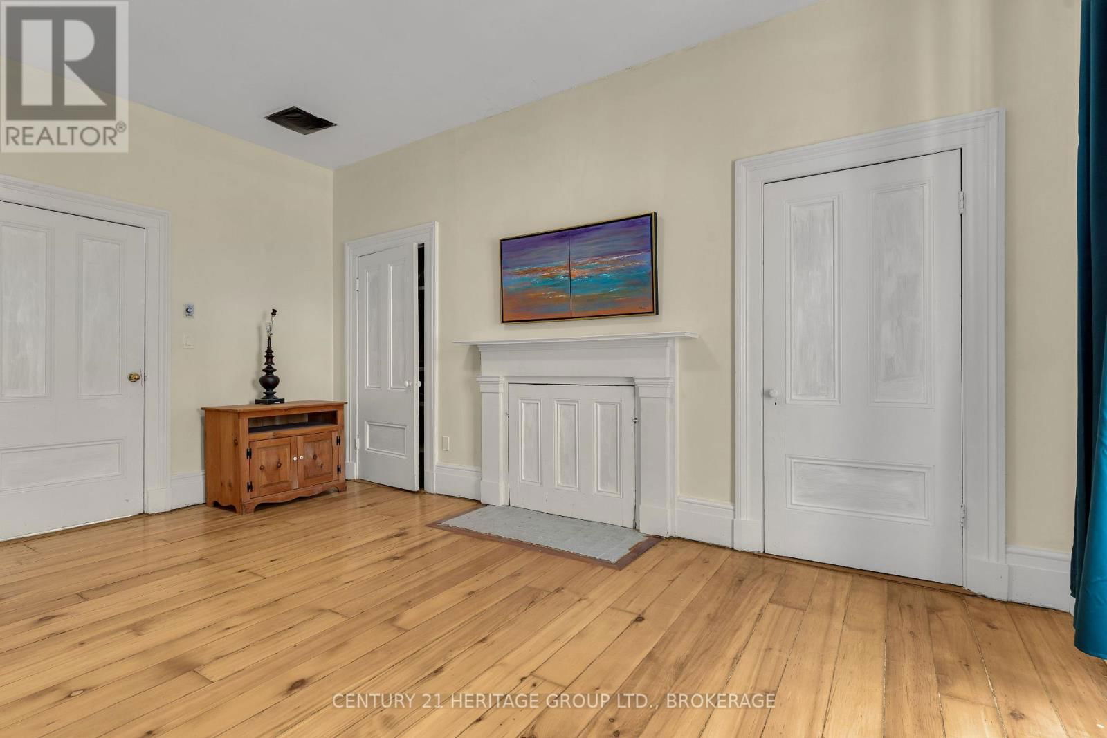 389 KING STREET EAST Image 37