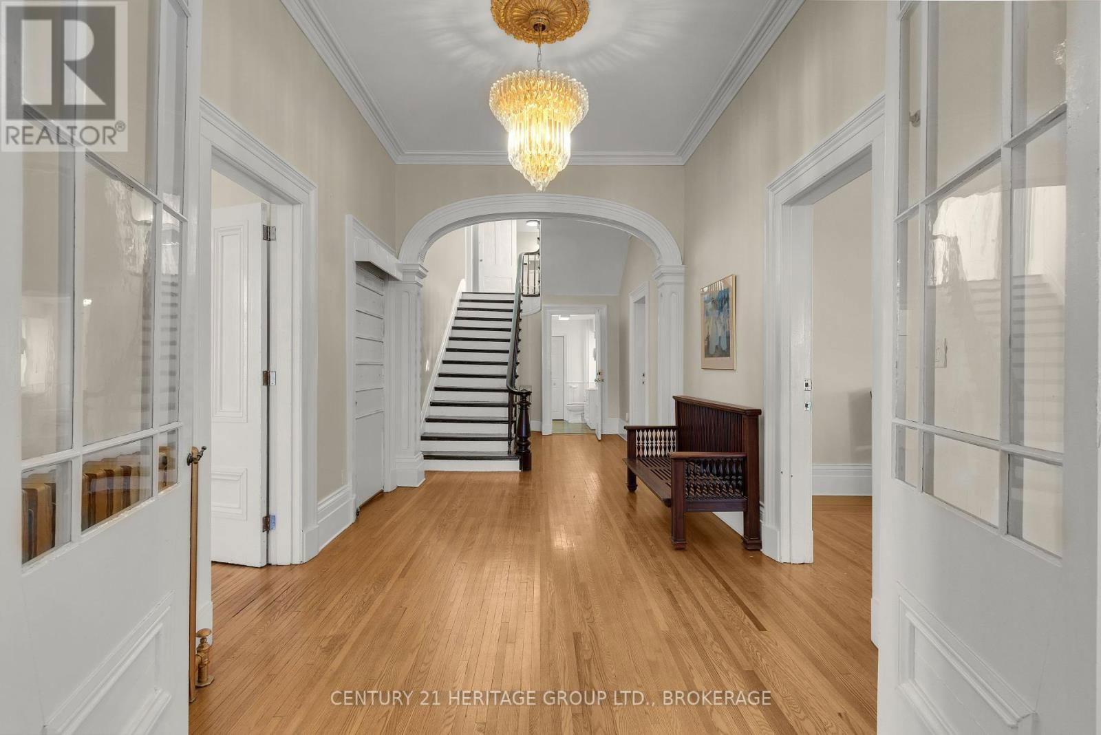 389 KING STREET EAST Image 9