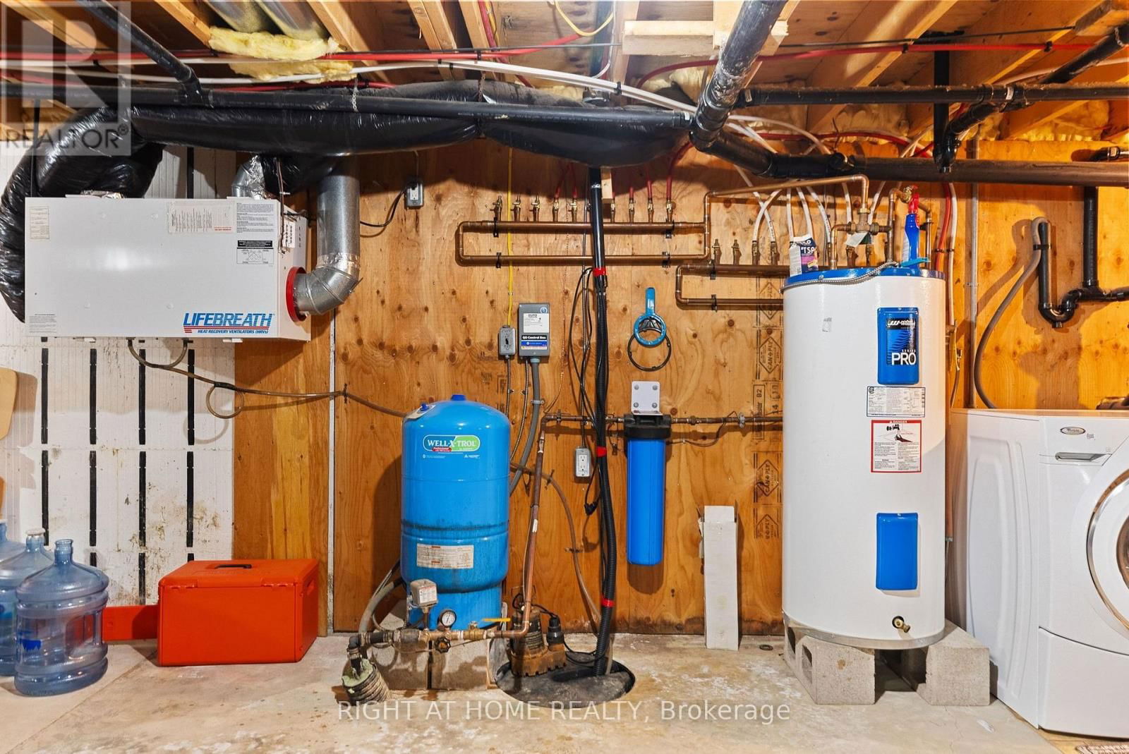 121 MUSKIE LANE Image 36