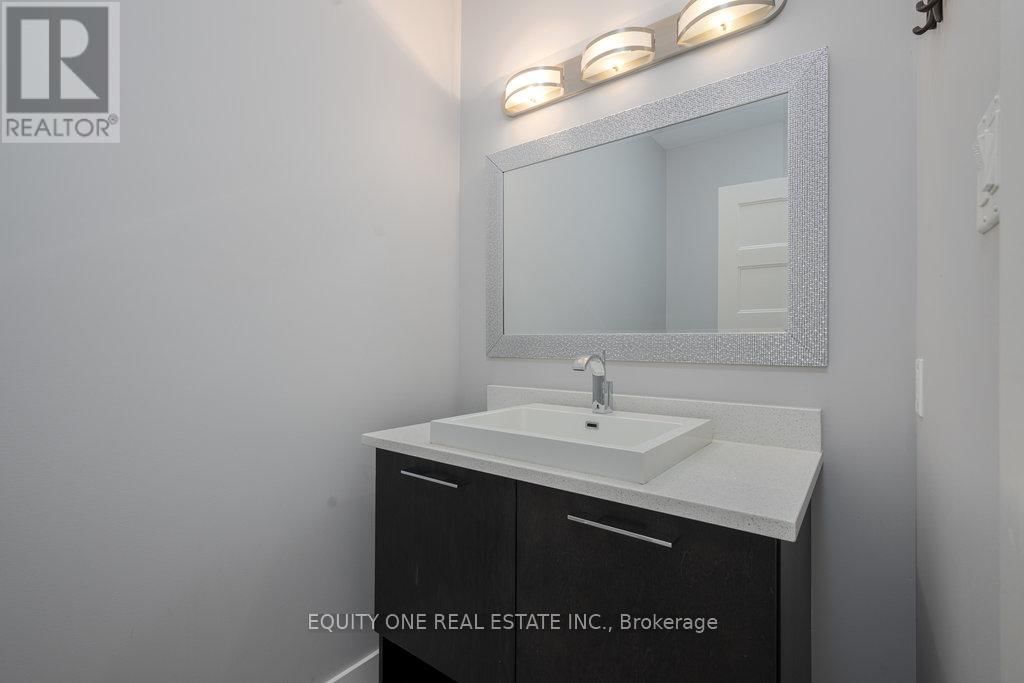888 WOODROFFE AVENUE Image 13