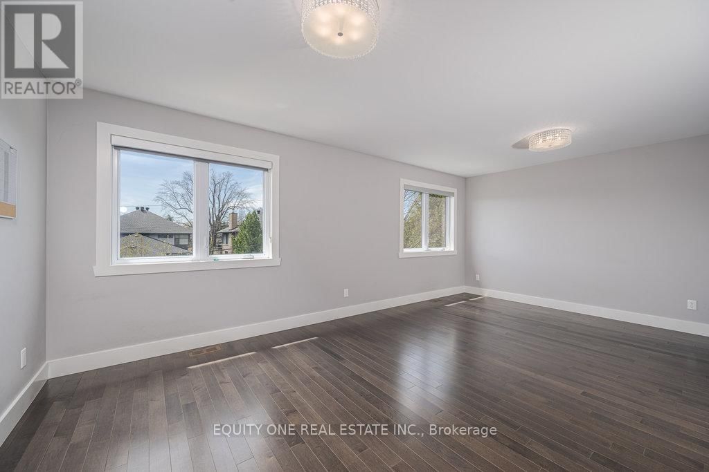 888 WOODROFFE AVENUE Image 19