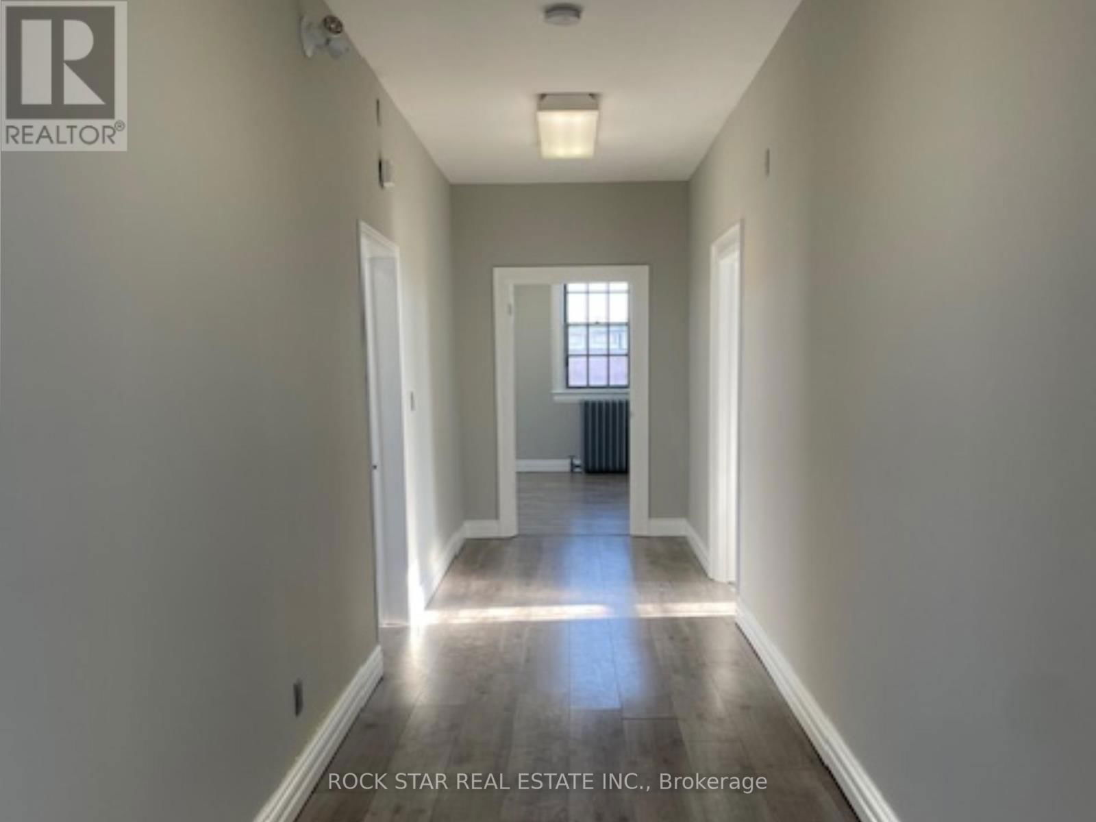 19 KING STREET WEST Image 20