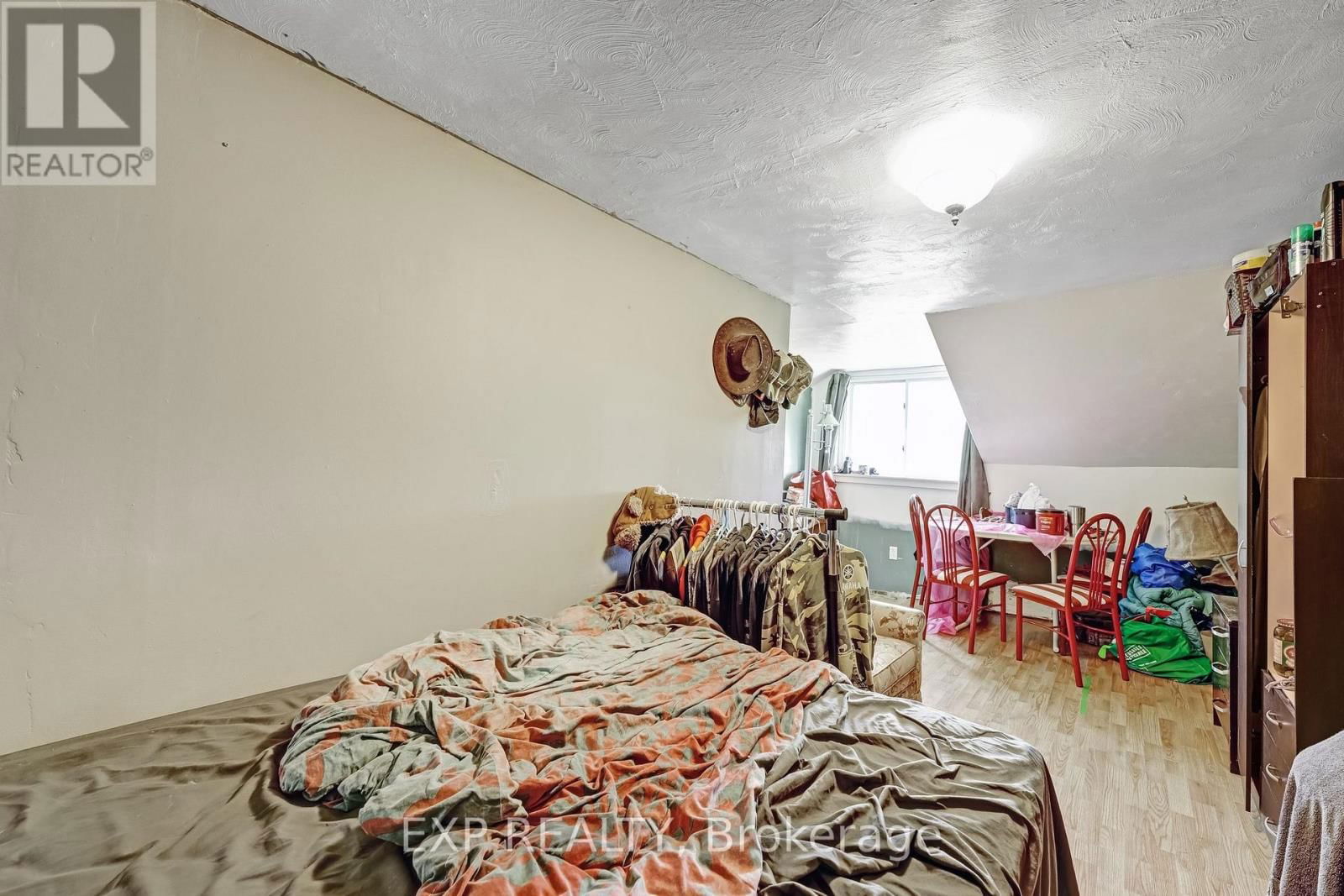 56 VICTORIA AVENUE EAST Image 32