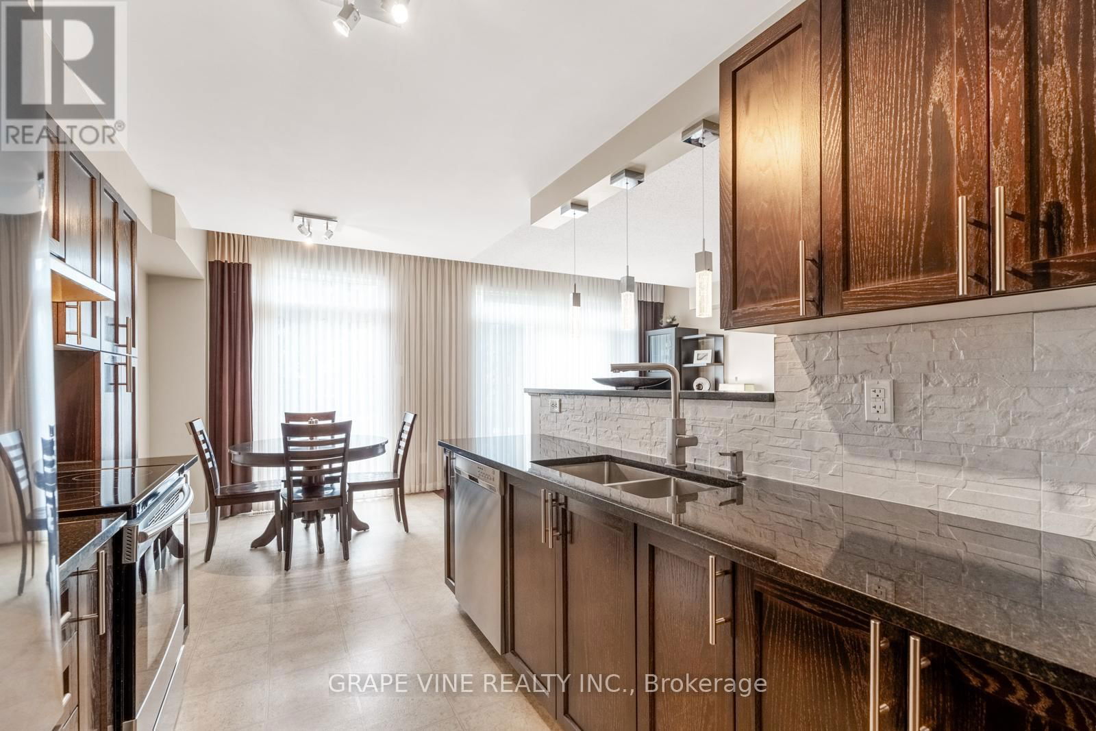 224 ARRITA STREET Image 13