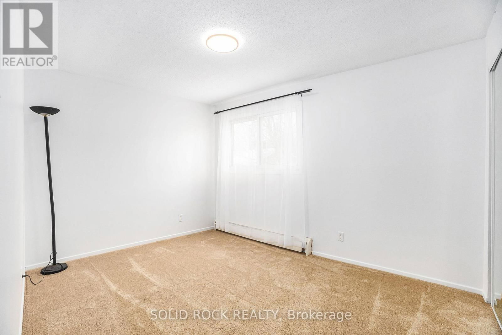 14 - 47 SUMAC STREET Image 11