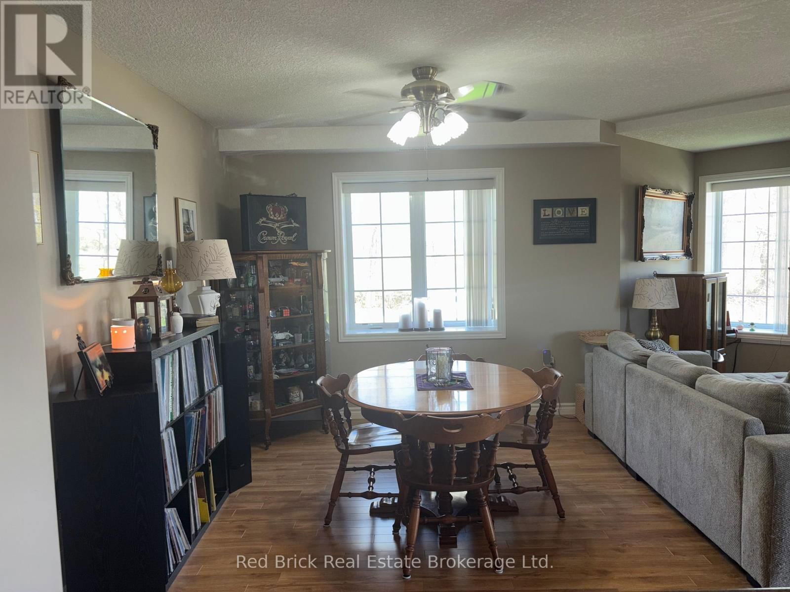 207 - 6492 GERRIE ROAD Image 15