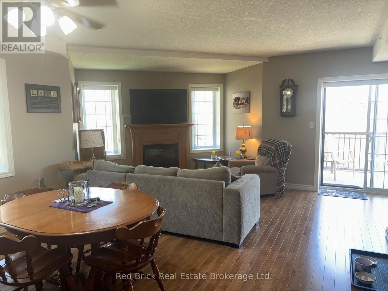 207 - 6492 GERRIE ROAD Image 16