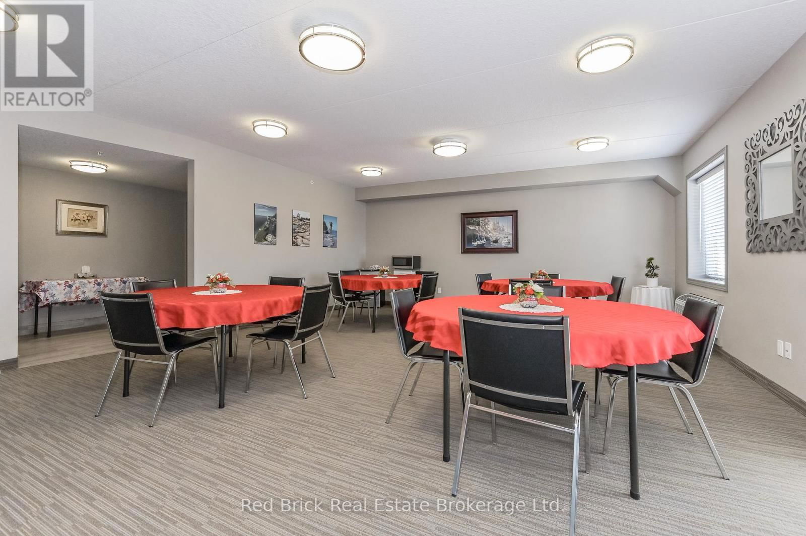 207 - 6492 GERRIE ROAD Image 20
