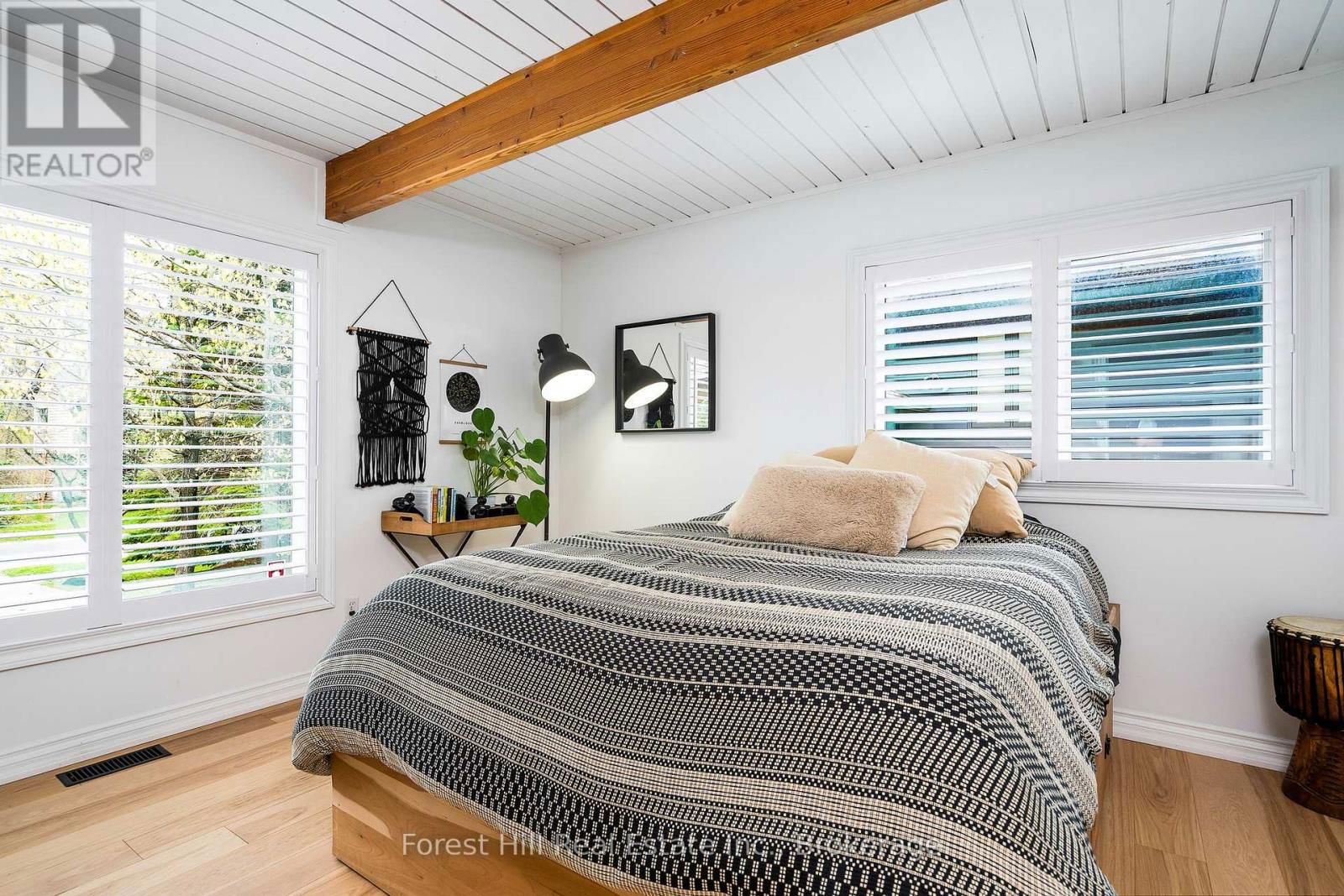 144 BROOKER BOULEVARD Image 25
