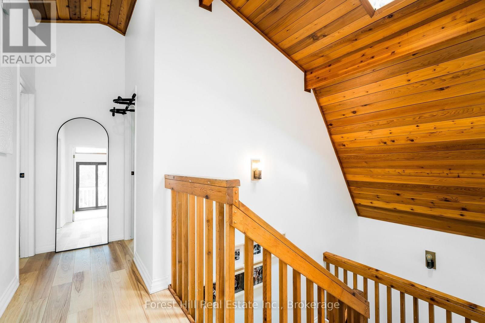 144 BROOKER BOULEVARD Image 27