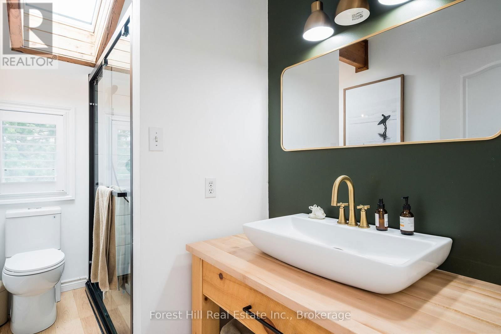 144 BROOKER BOULEVARD Image 31