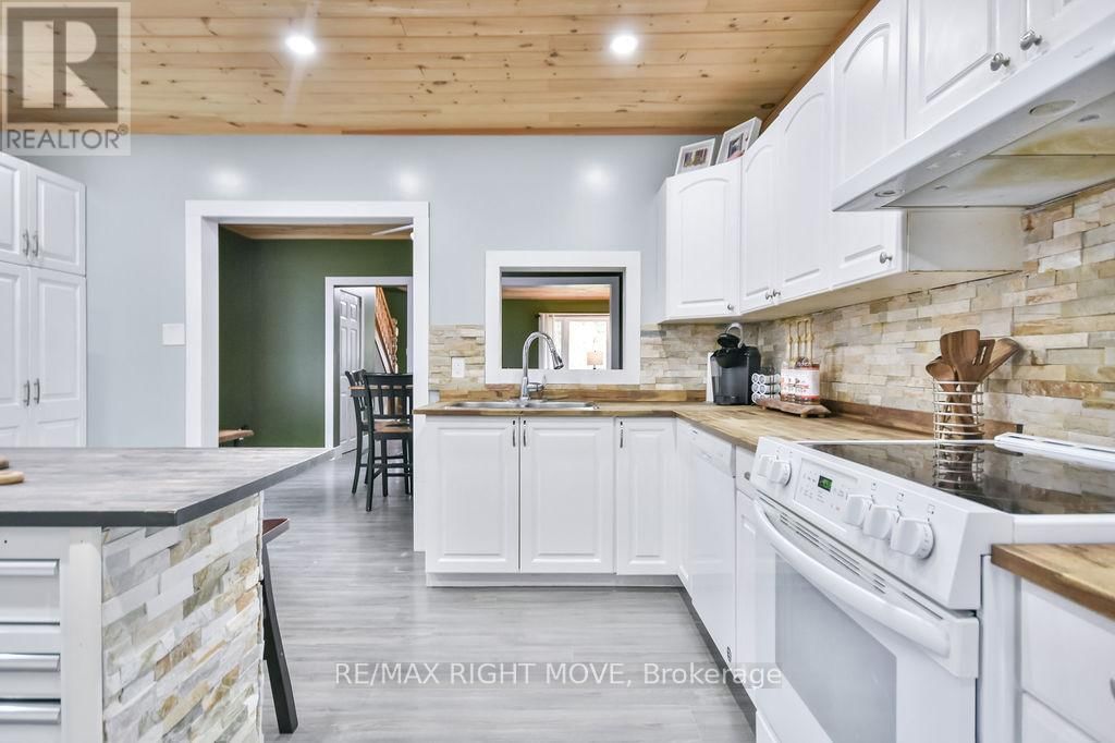 198 WOODCHESTER AVENUE Image 17