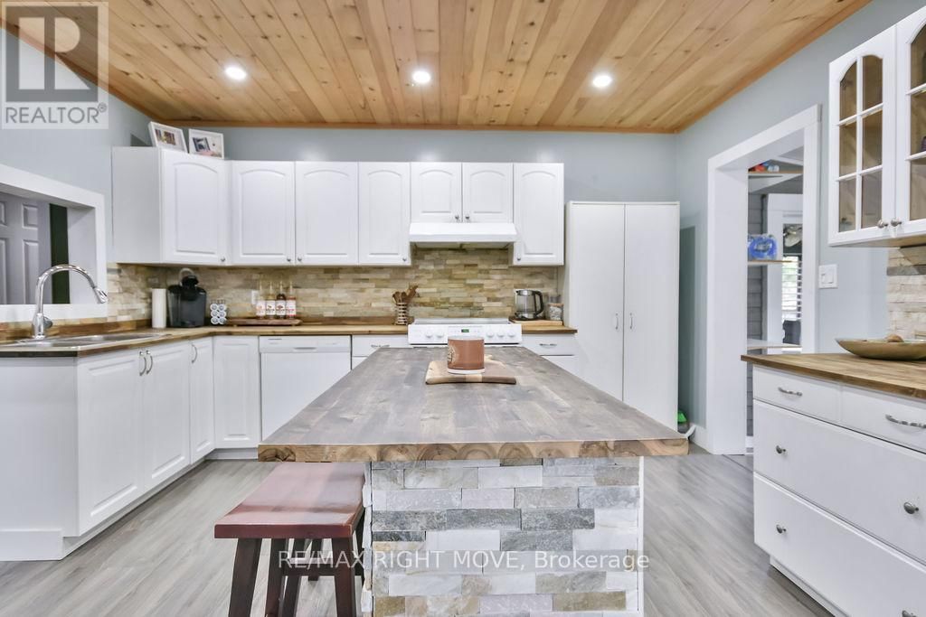 198 WOODCHESTER AVENUE Image 20