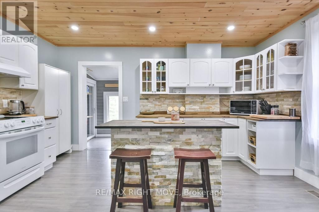198 WOODCHESTER AVENUE Image 21