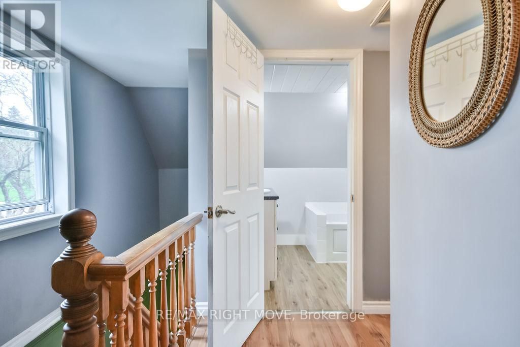 198 WOODCHESTER AVENUE Image 25
