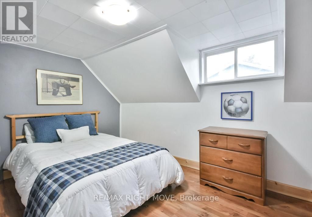 198 WOODCHESTER AVENUE Image 32