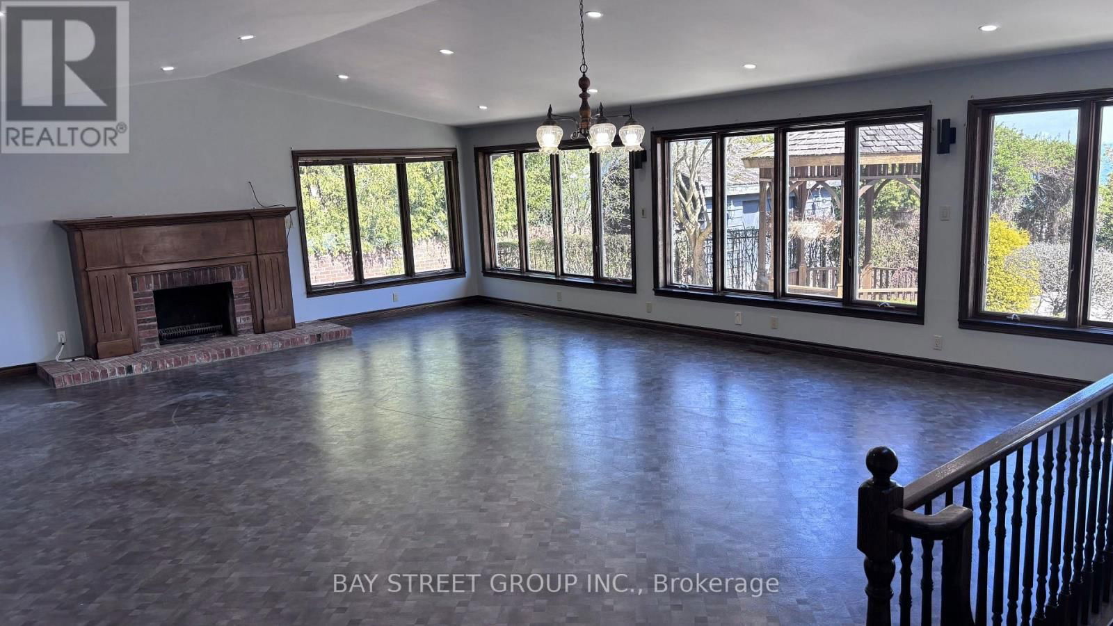 8 LAKESHORE DRIVE Image 25