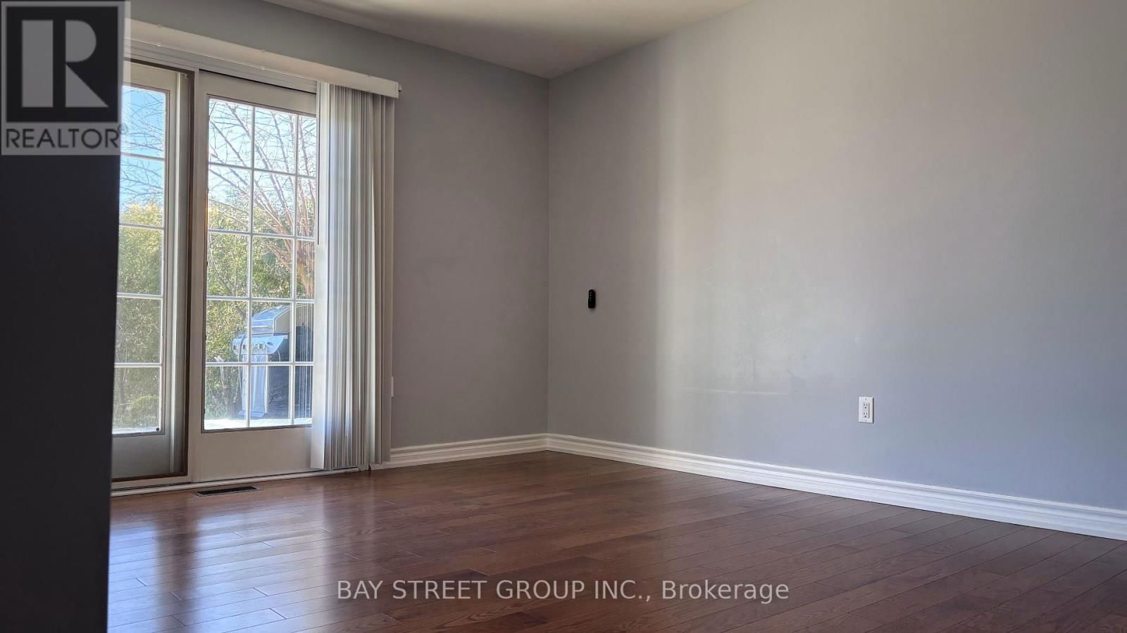 8 LAKESHORE DRIVE Image 33