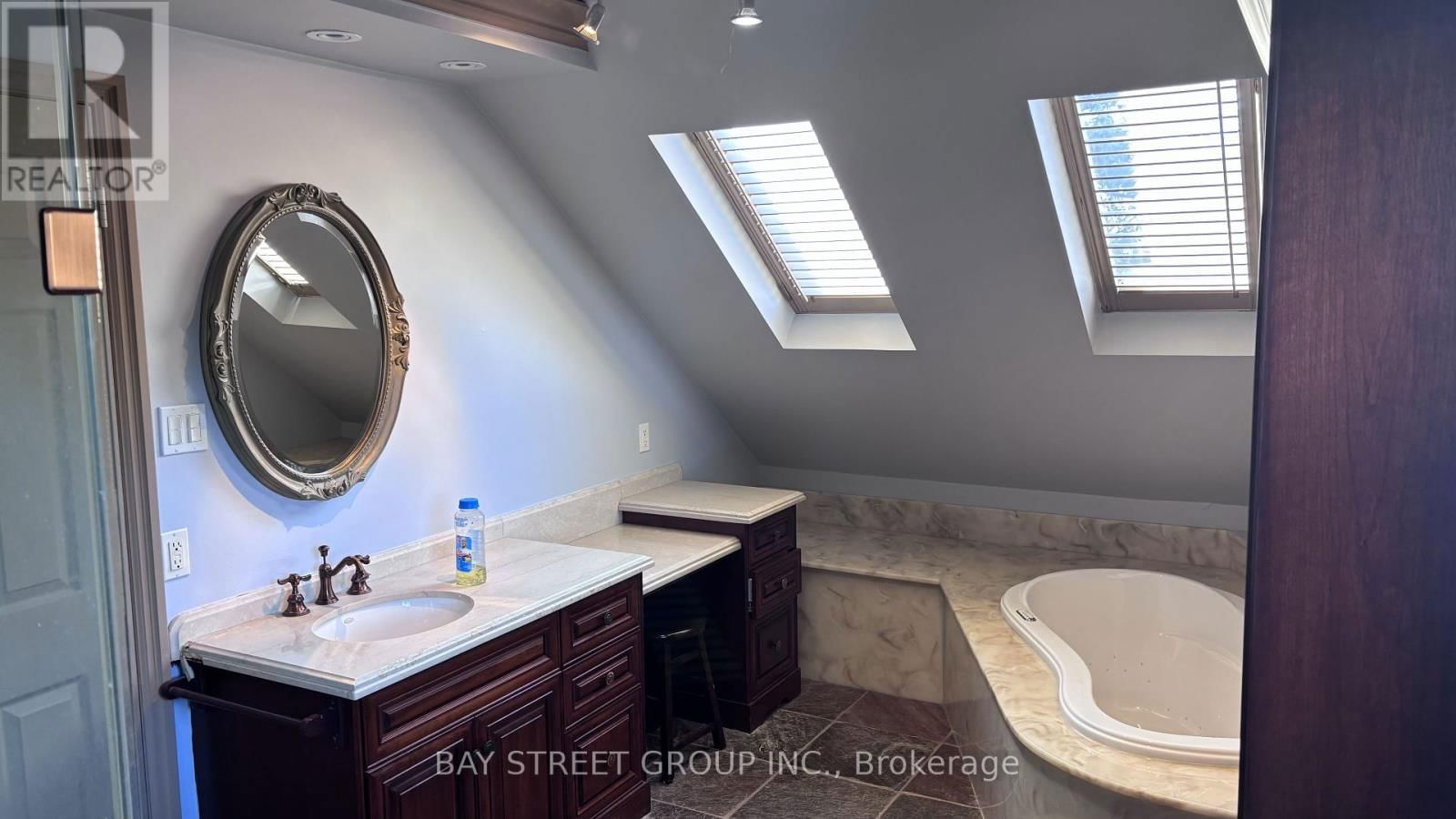 8 LAKESHORE DRIVE Image 38
