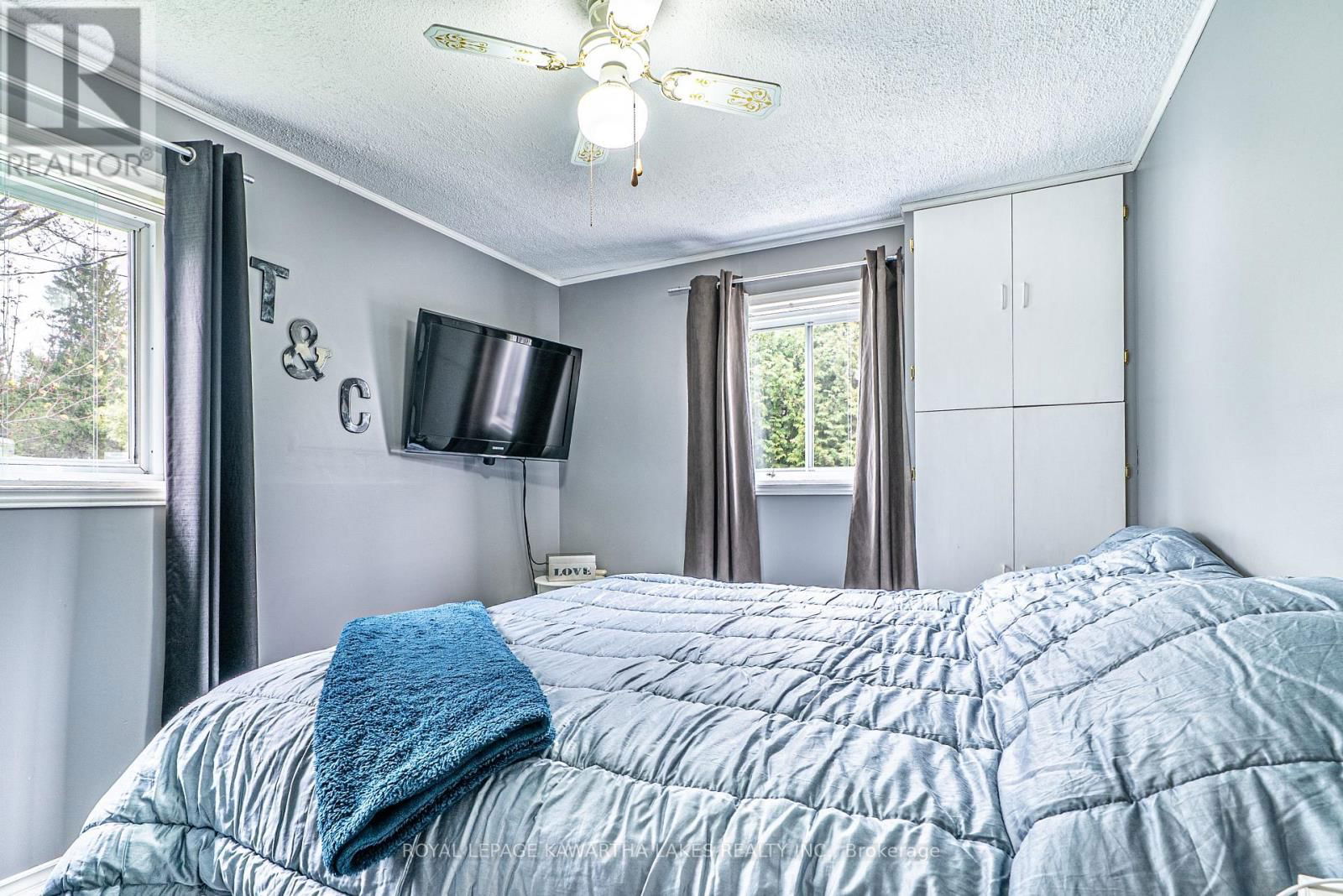 28 CADILLAC BOULEVARD Image 12