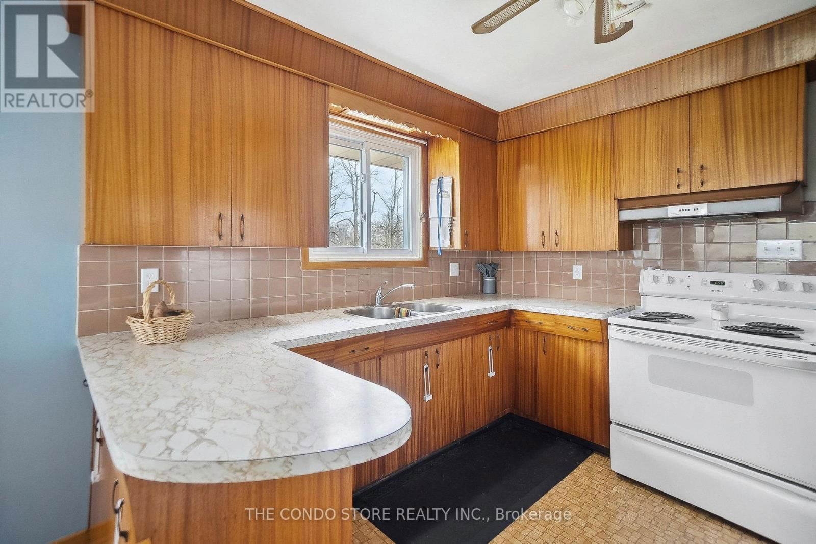 283 INMAN ROAD Image 10