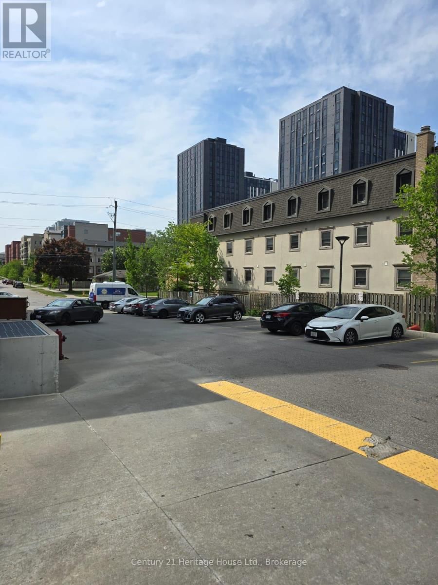 612 - 365 ALBERT STREET Image 1