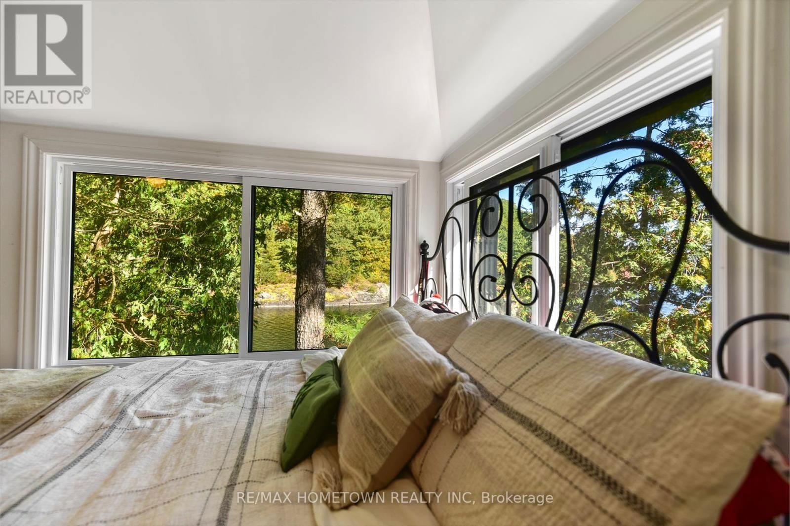 961 NARROWS LANE Image 34
