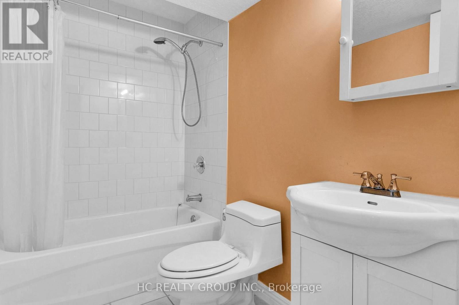 69 GIBBS CRESCENT Image 21