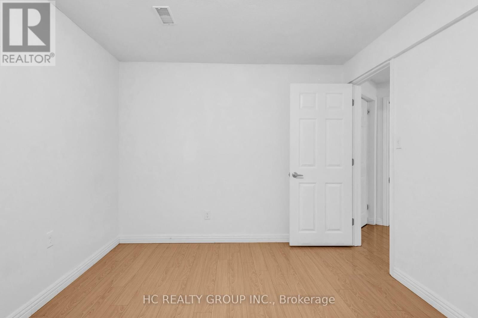 69 GIBBS CRESCENT Image 26