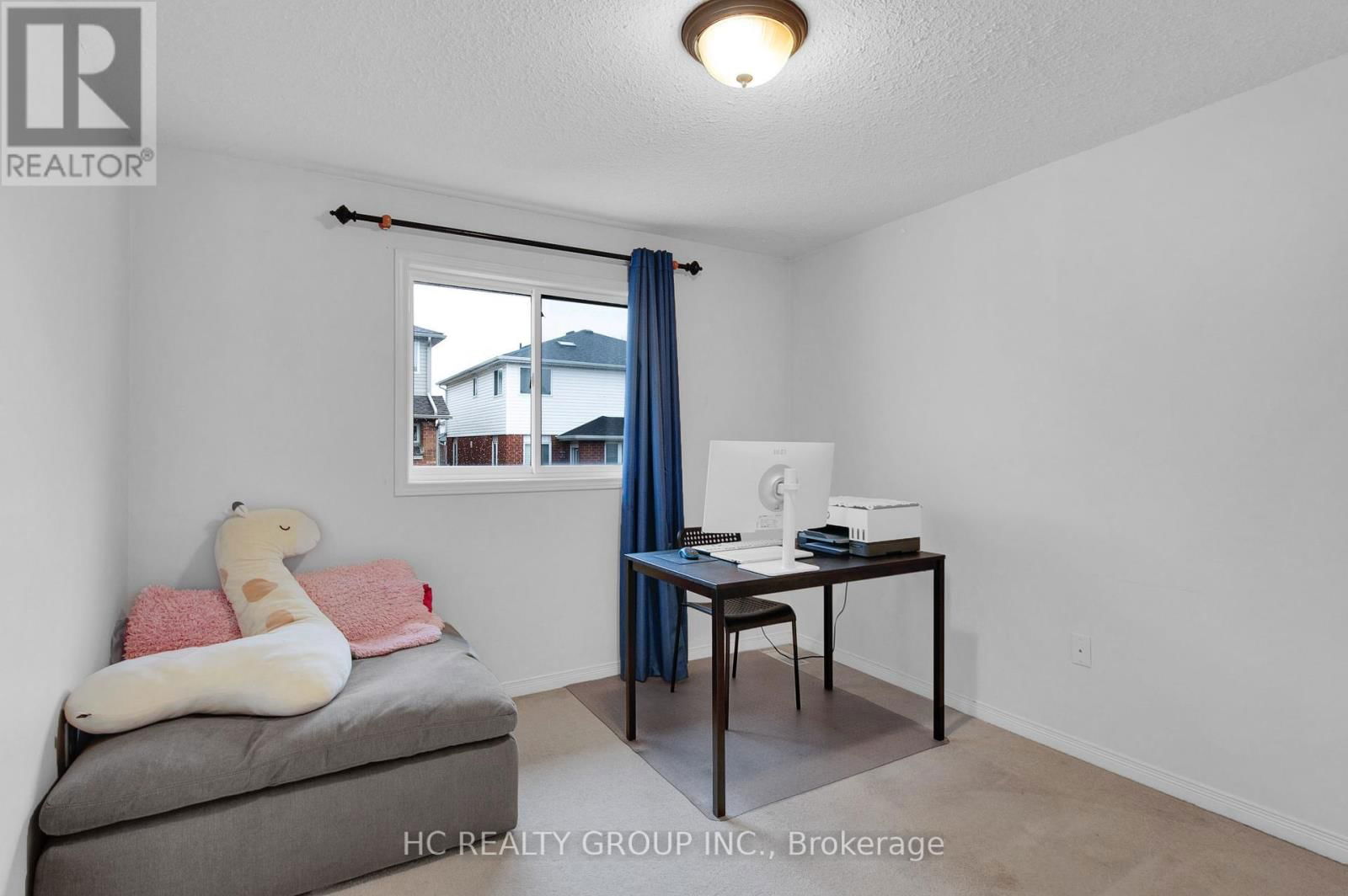 69 GIBBS CRESCENT Image 32