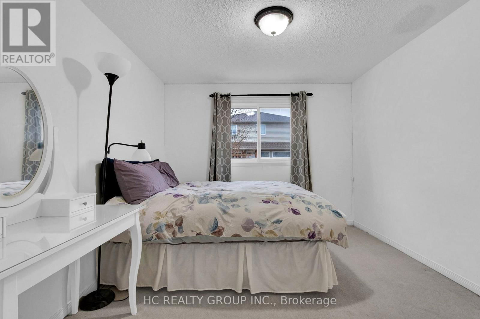 69 GIBBS CRESCENT Image 34