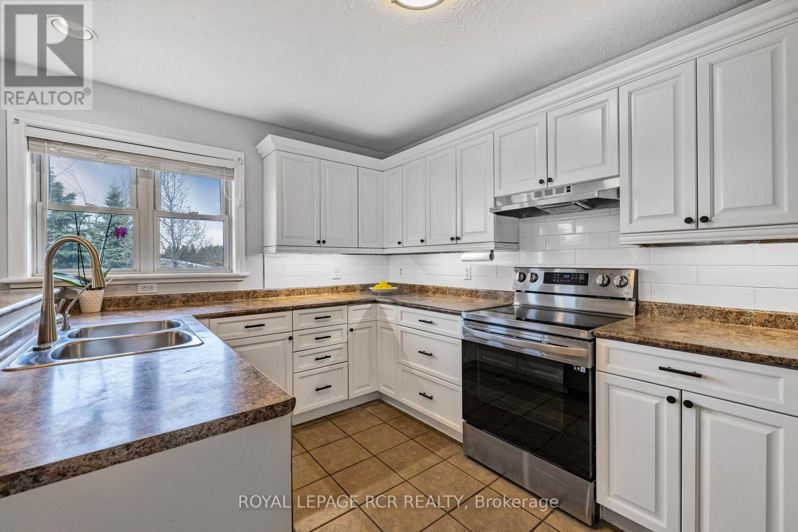 625440 15TH SIDEROAD Image 13