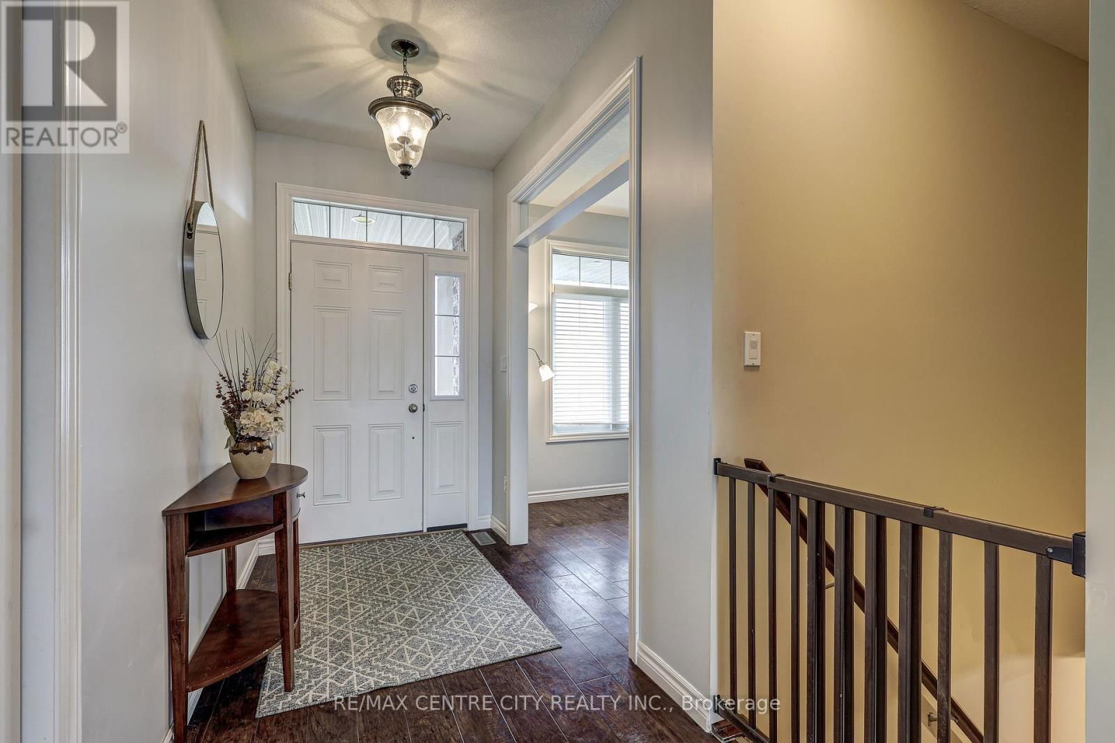 52 CIRCLEWOOD DRIVE Image 14