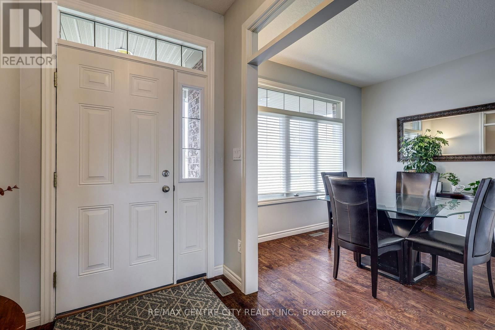 52 CIRCLEWOOD DRIVE Image 15