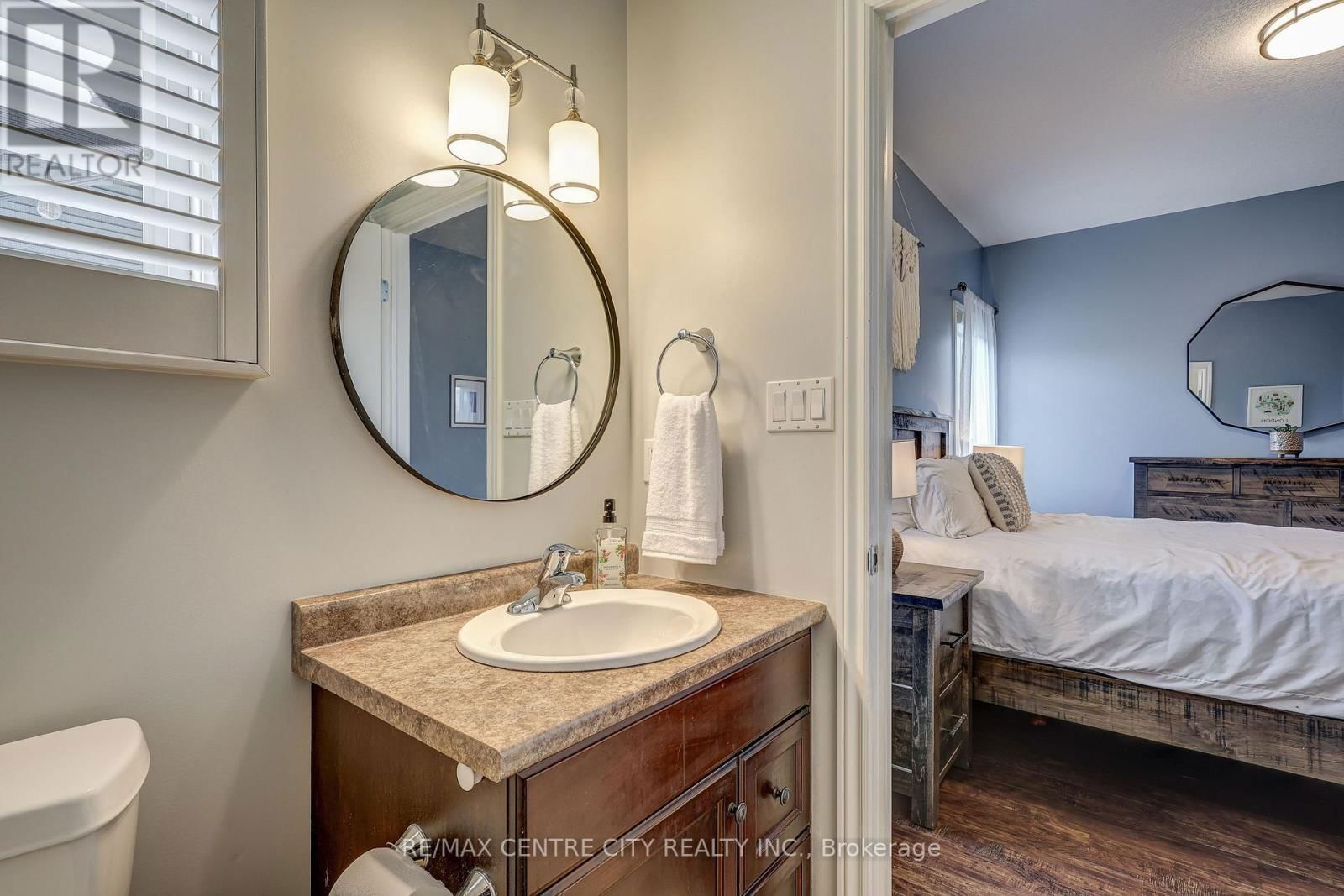 52 CIRCLEWOOD DRIVE Image 21