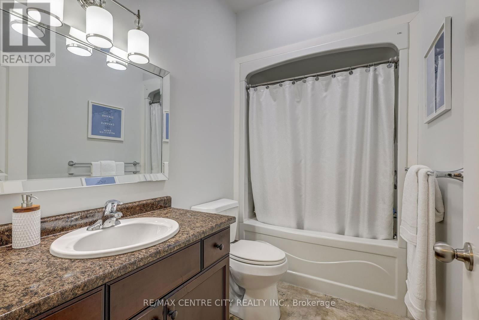 52 CIRCLEWOOD DRIVE Image 25