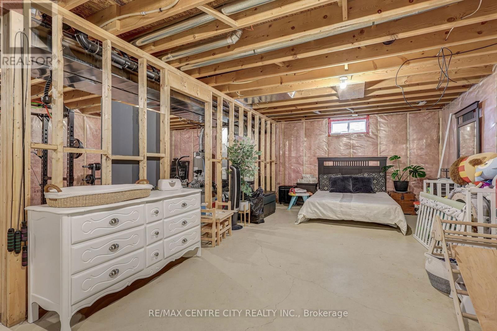 52 CIRCLEWOOD DRIVE Image 29