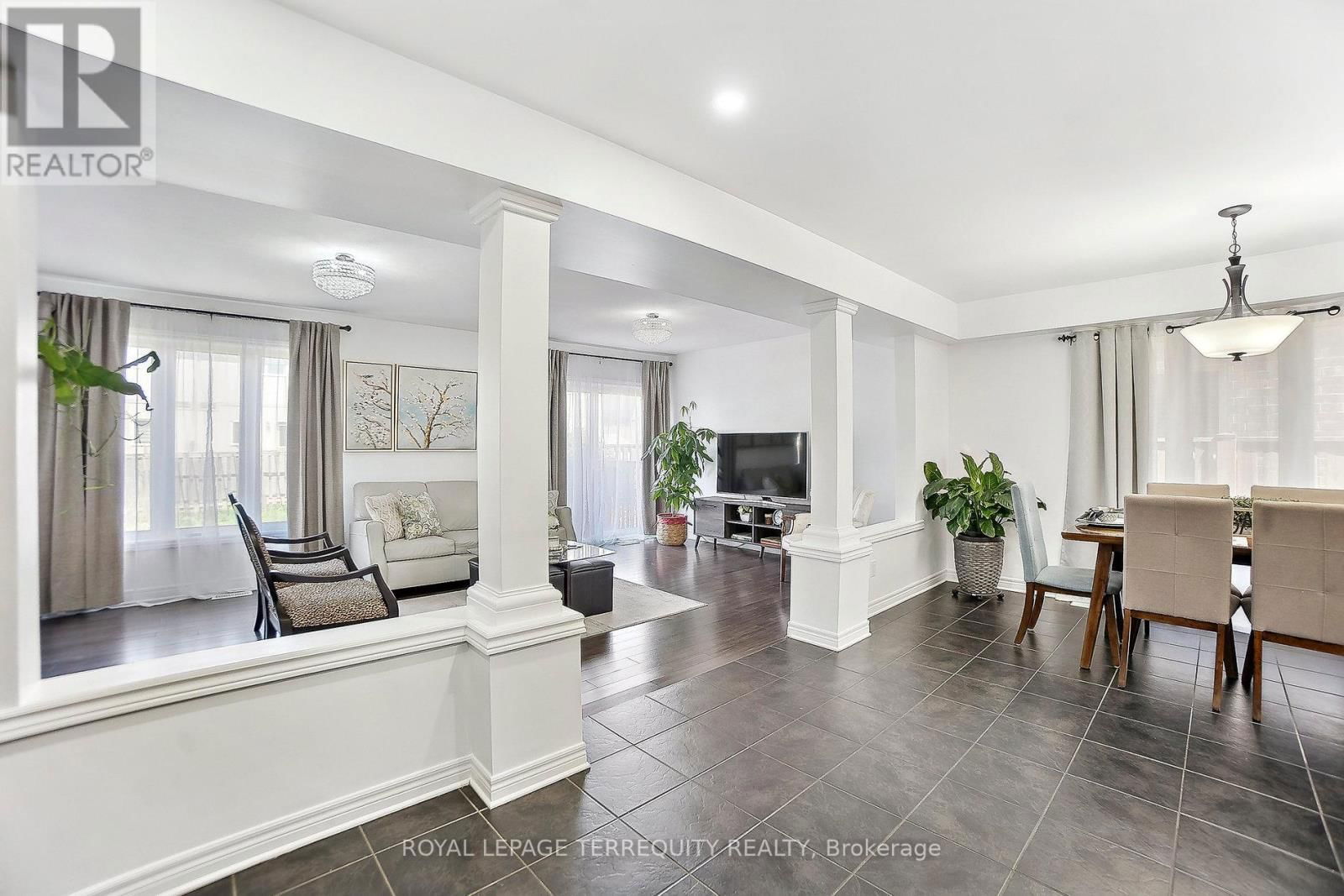 8465 KELSEY CRESCENT Image 11