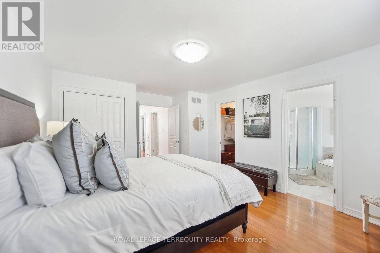 8465 KELSEY CRESCENT Image 16