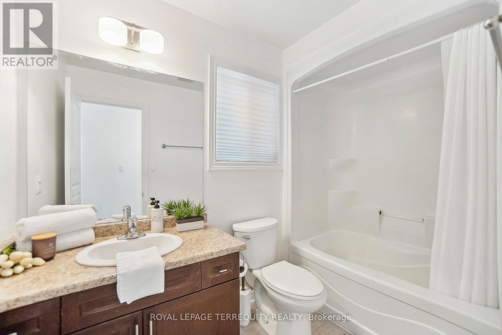 8465 KELSEY CRESCENT Image 23