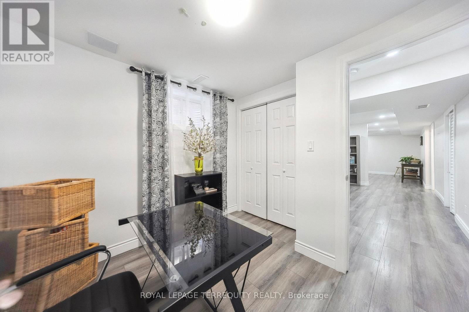 8465 KELSEY CRESCENT Image 26