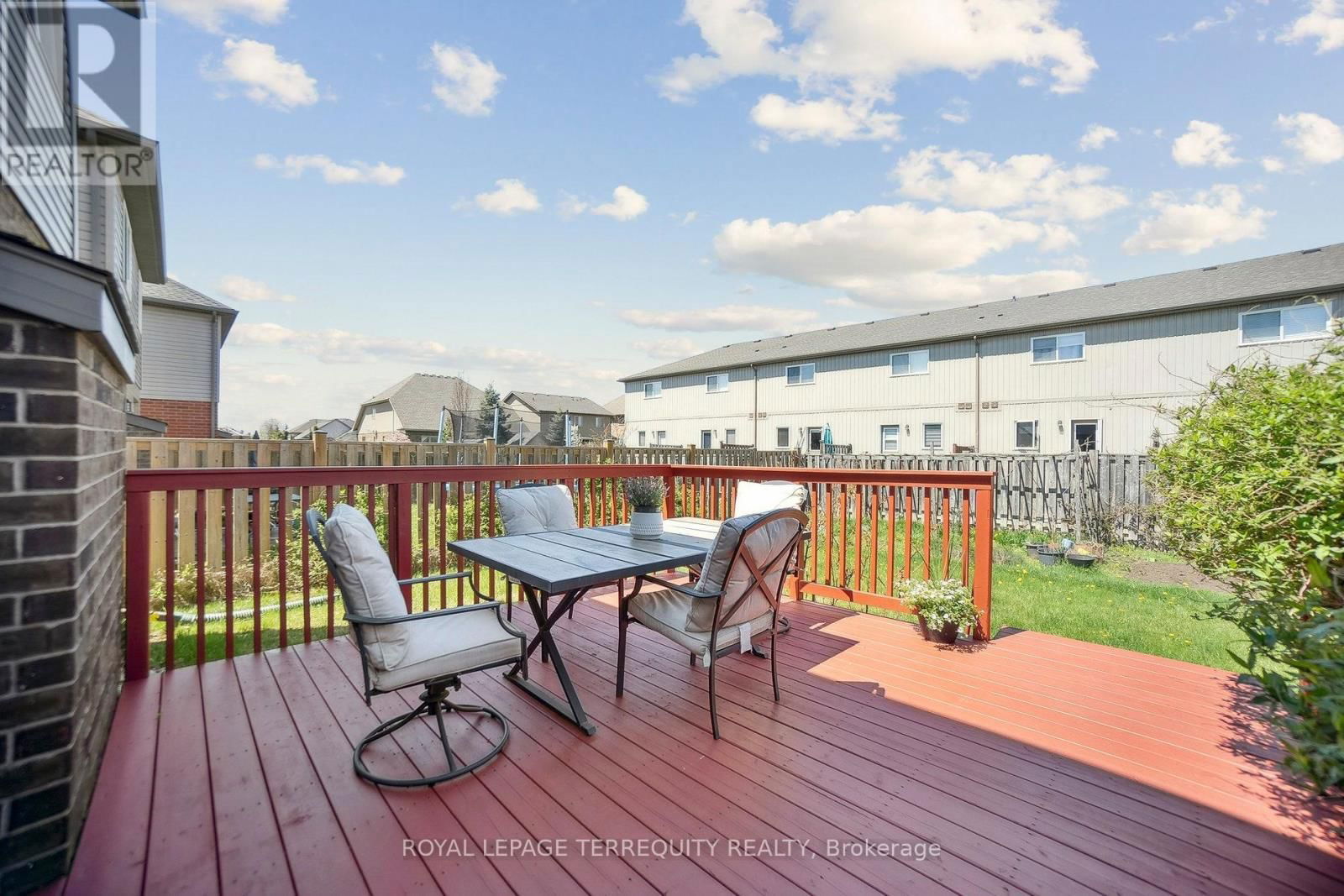 8465 KELSEY CRESCENT Image 32
