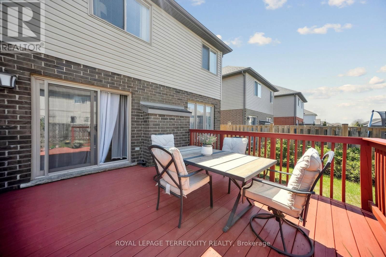 8465 KELSEY CRESCENT Image 33