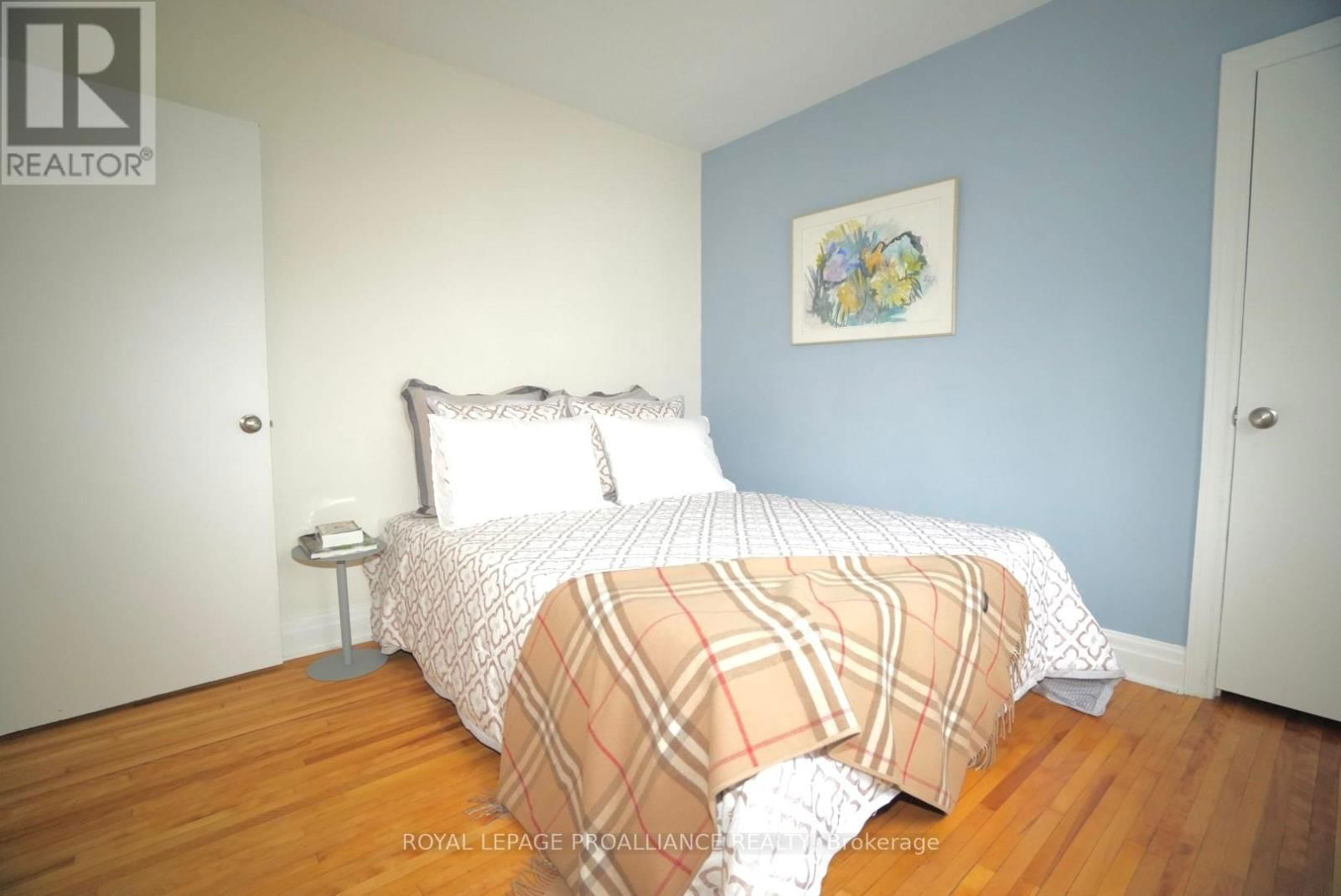 384 D'ARCY STREET Image 17