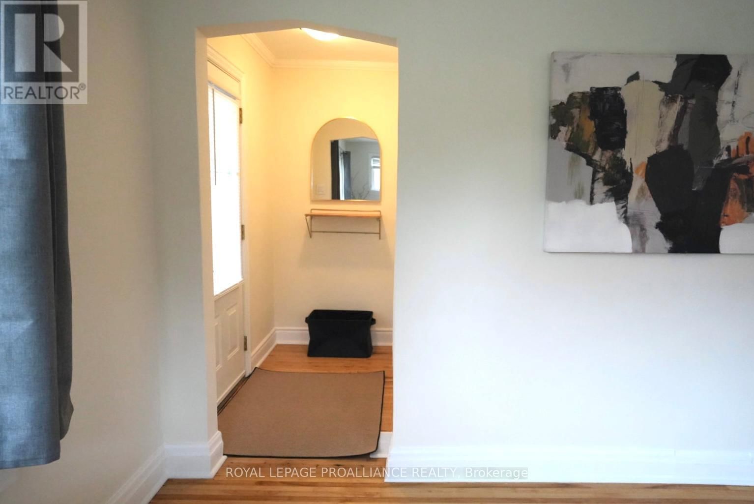 384 D'ARCY STREET Image 3
